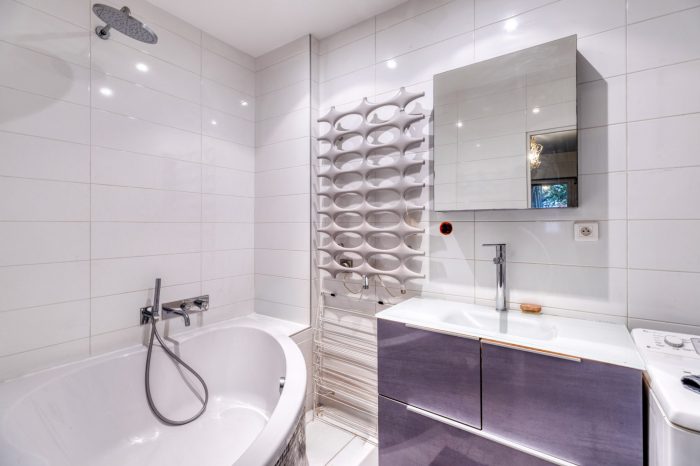 Bathroom with tub